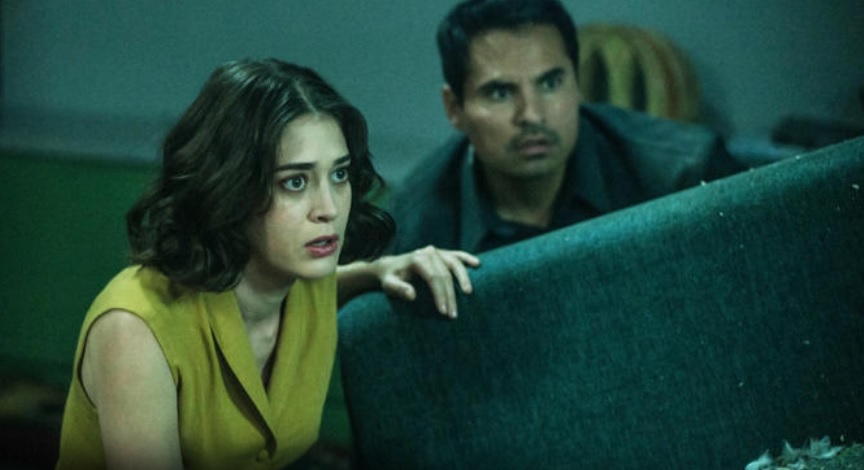 Extinction: Movie Review (Watch it for Lizzy Caplan &amp; Plot Twist) -  Cinecelluloid