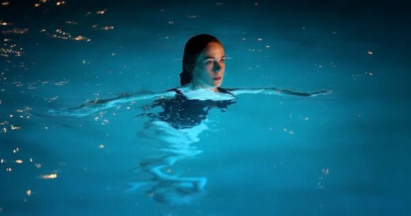 Night Swim (2024) Review: A Promising Start Drowned by Predictability